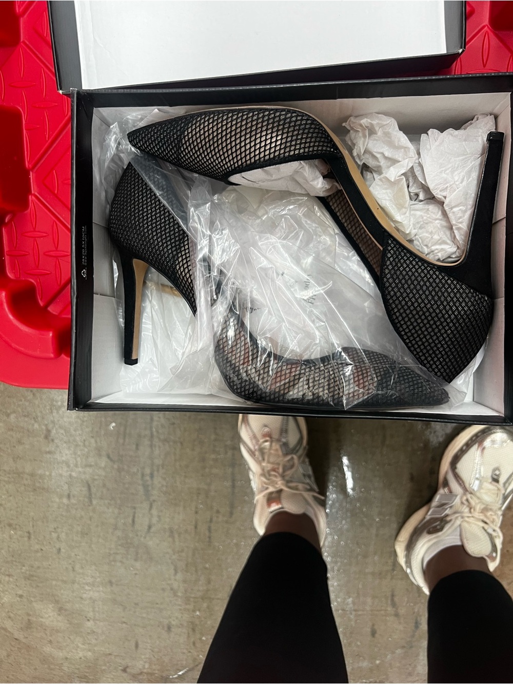 Women's Black Pointed Mesh High Heel Pumps